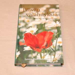 Päivän välähdyksiä Nimi- ja syntymäpäiväkirja